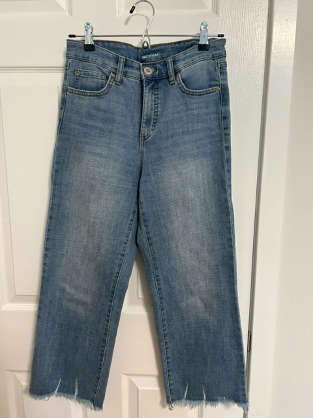 INC Denim Cropped Raw Hem Wide Leg Jeans Size 0/25 Light Wash High Rise